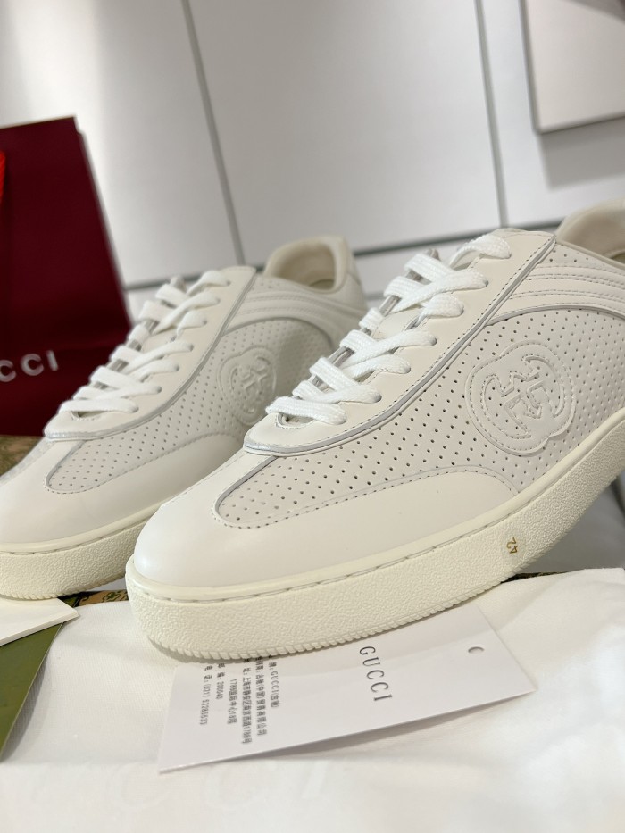 1:1 quality version White Leather Perforated Low Top Sneakers Shoes 28974177