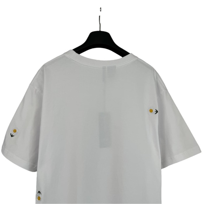 1:1 quality version Daisy Embroidery Badge Crew Neck Tee 28816185