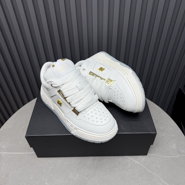1:1 quality version Metal Logo Round Toe Lace-Up Low-Top MA-1 Sneakers 2 colors 28702284