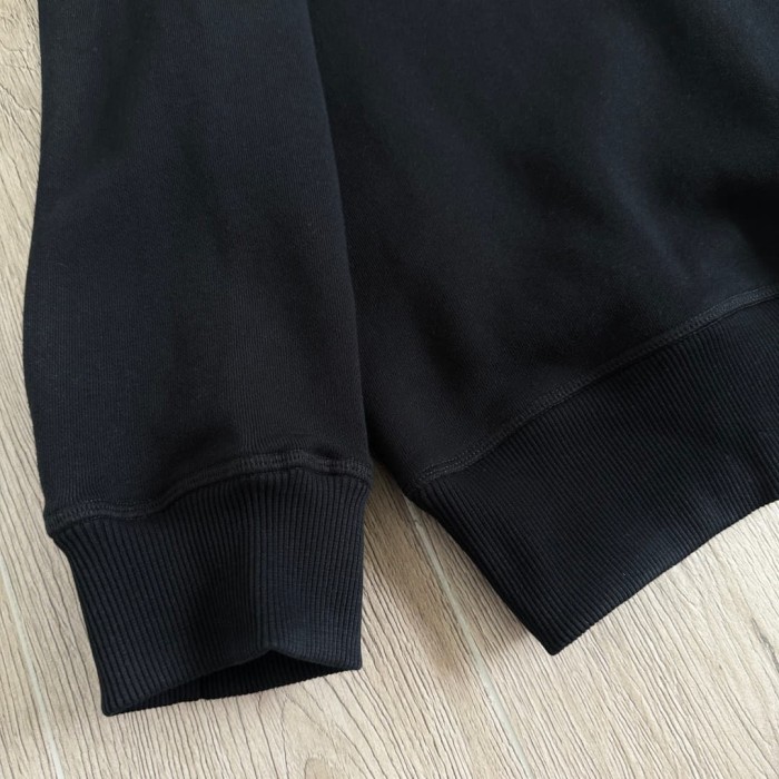 1:1 quality version Three Cross Leather Patch Crew Neck Sweatshirt 29045265