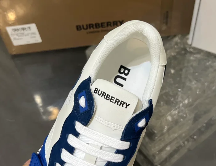 BURB5RRY VINTAGE CHECK SNEAKERS   BBR109