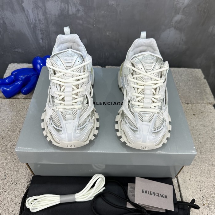 1:1 quality version 28321505 Track.2 sneakers 10 colors