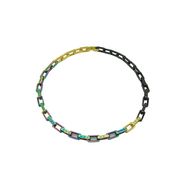 28120729 Dazzling Colorful Square Clasp Necklace