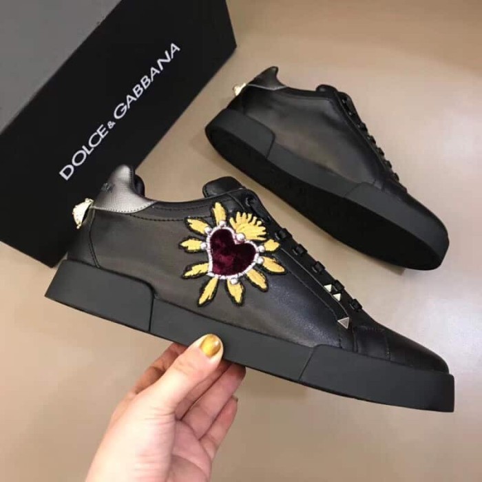 DOLCE    G@BB@N@ SNEAKERS PORTOFINO IN VITELLO NAPPATO CON PATCH   DG022