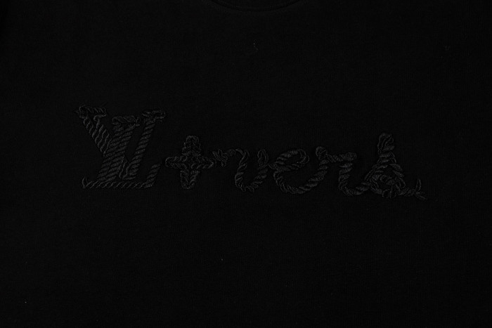 28180752 Embroidered tee 2 colors