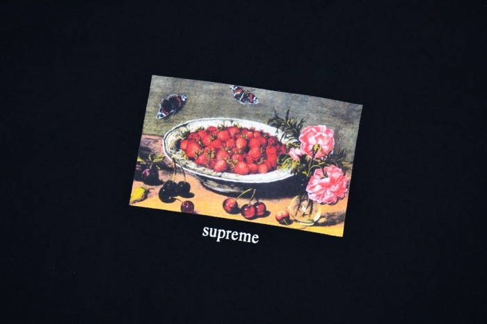 23SS Strawberries tee 2 colors