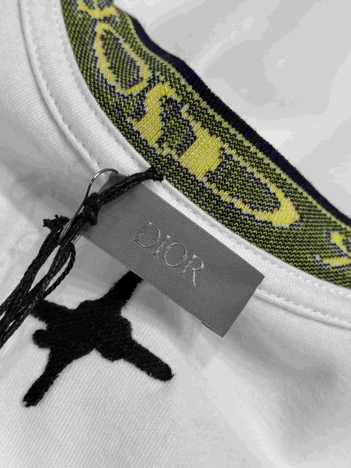 1:1 quality version Co-branded Letter Collar Contrast Embroidered Pattern T-Shirt 28961183