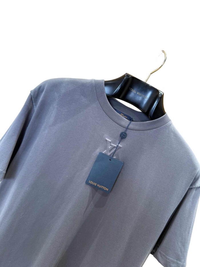 1:1 quality version Three-Dimensional Embossed Logo Crew Neck T-Shirt 28968205