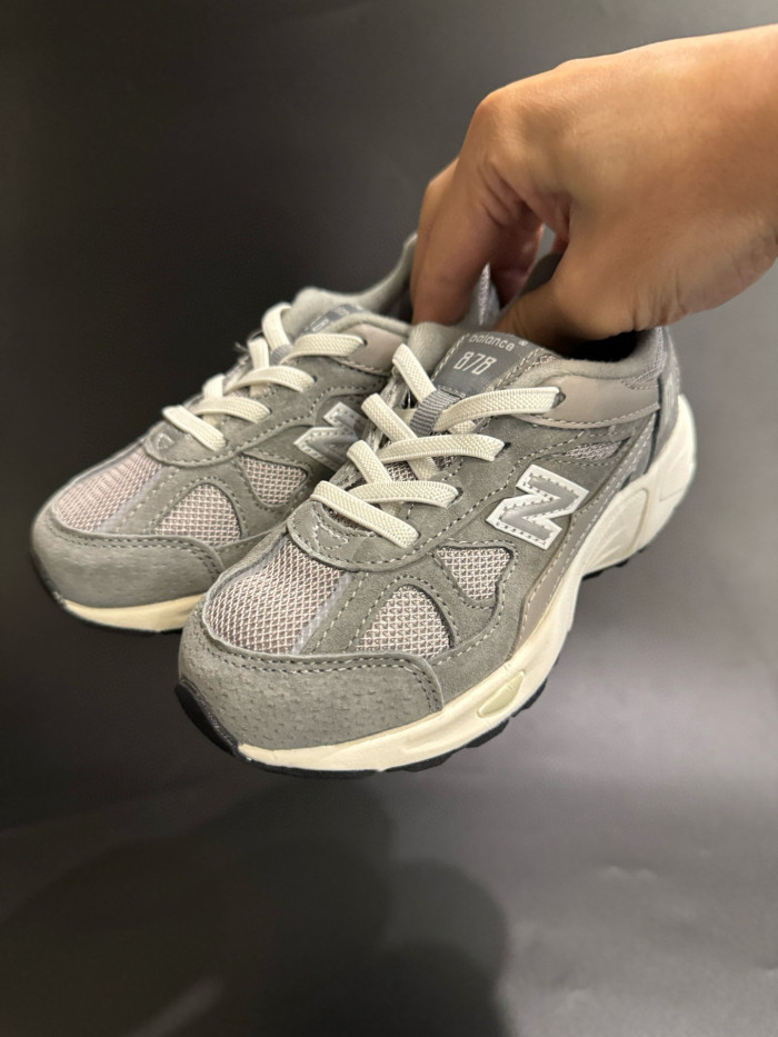 878 Elastic Lace Retro Dad Sneakers for Kids 6 colors 29011048