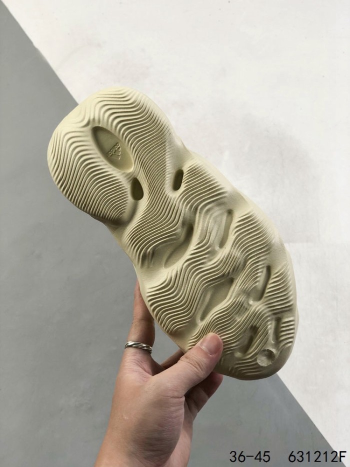 Hollow out thick bottom hole shoes 13 colors