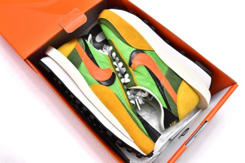 N LD Waffle Sacai Green Multi BV0073-300