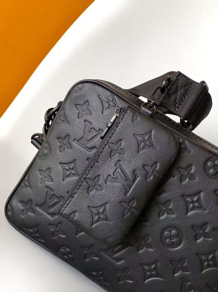 1:1 quality version Classic Embossed Leather Cross-body  Single Shoulder Bag 28749281