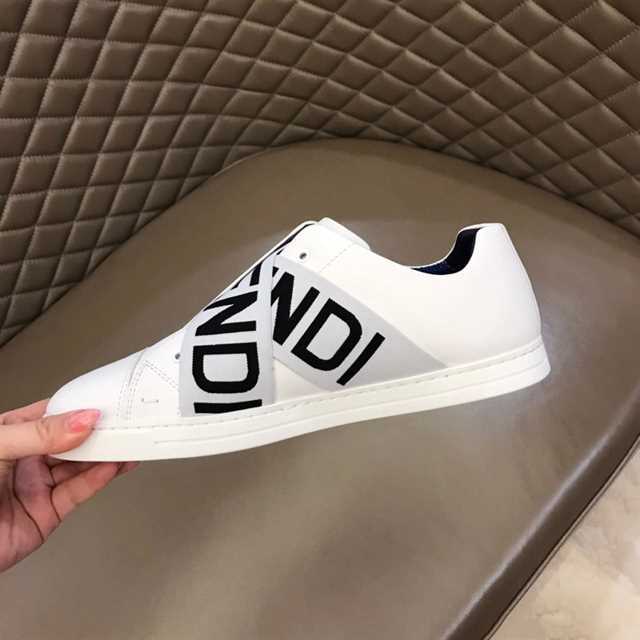FEND1 LOGO-STRAP LOW-TOP SNEAKERS   FD11