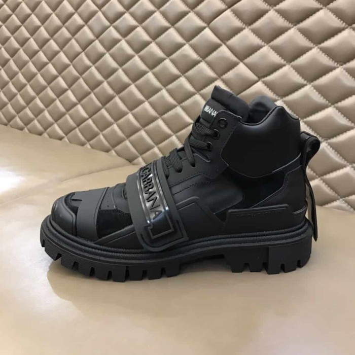 DOLCE    G@BB@N@ LOGO STRAP TREKKING BOOTS   DG55
