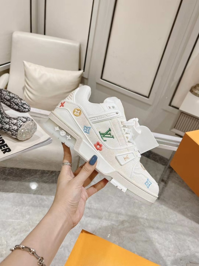 1:1 quality version colorful embroidered logo white Shoes 28472420