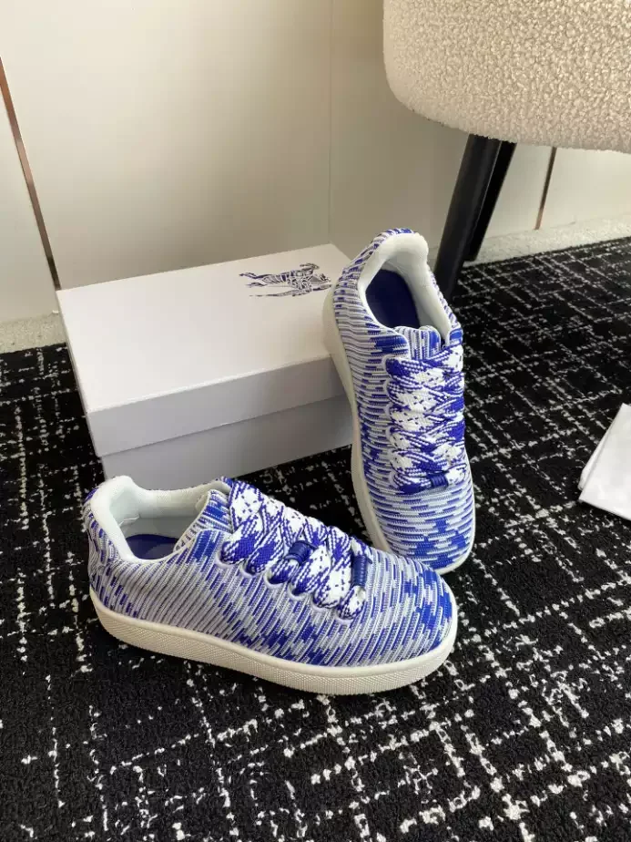 BURB5RRY CHECKED KNITTED SNEAKERS   BBR101