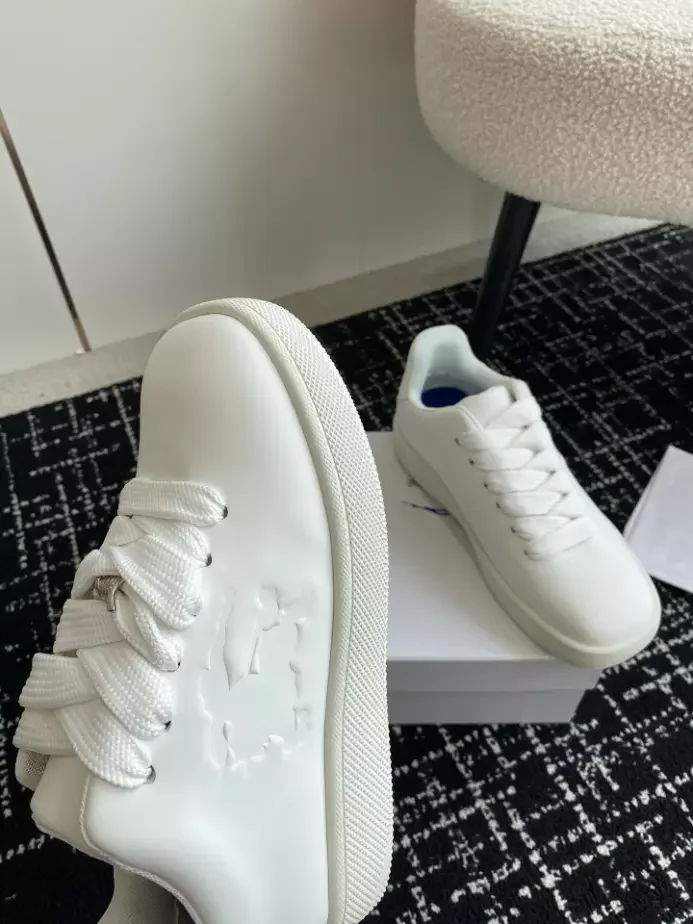 BURB5RRY BOX LOGO-DEBOSSED LEATHER SNEAKERS   BBR096