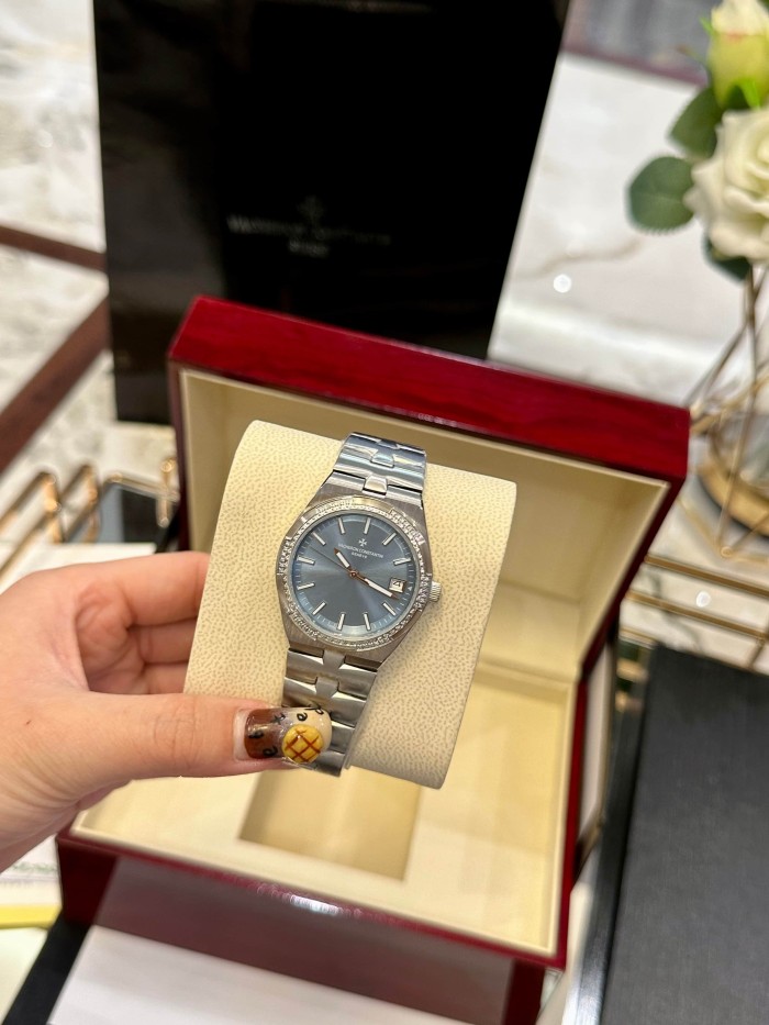 Sapphire Crystal Quartz Movement Watch【Dial diameter：30mm 】28763517