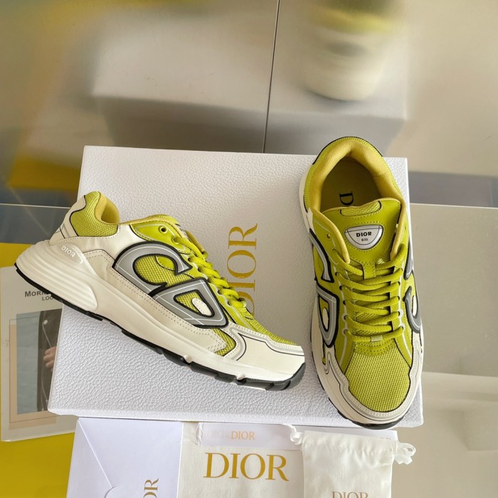 1:1 quality version Leather and mesh fabric patchwork reflective sneakers 35 colors 27736899