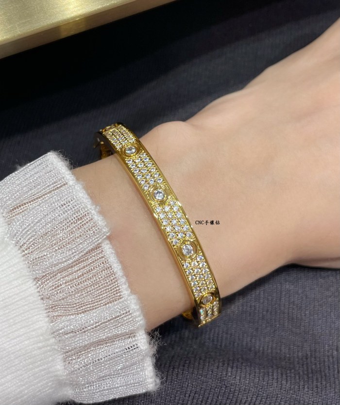 1:1 quality version CNC wide version with main drill full of stars bracelet