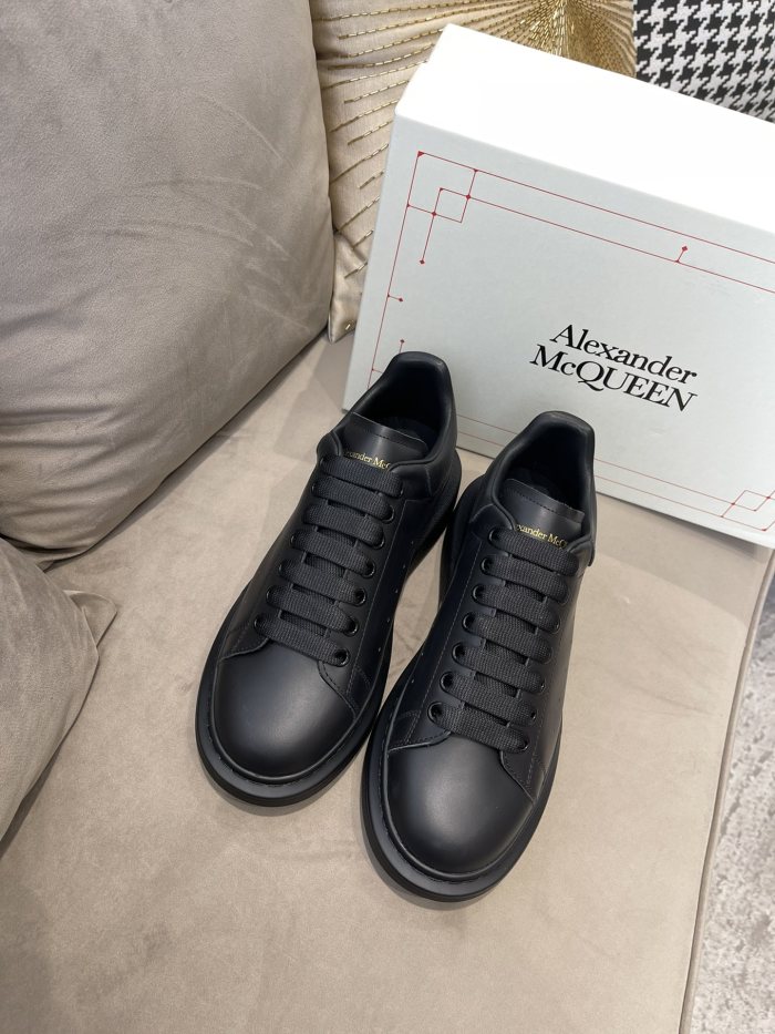 1:1 quality version 28314988 Leather Shoes Tail Logo Printed White Shoes 9 colors