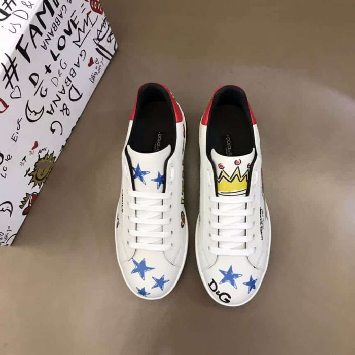 DOLCE AND  G@BB@N@ LEATHER ROYAL LOVE PRINT SNEAKERS IN WHITE    DG103