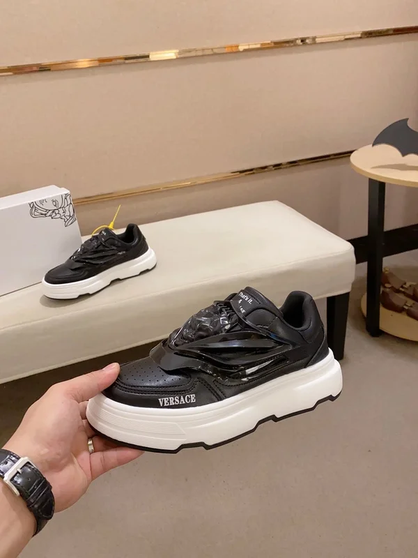 VERS@CE SNEAKERS   VS64