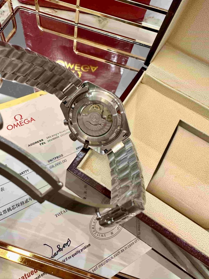 1:1 quality version Speedmaster Series Black White Dial Mechanical Movement Watch【Dial diameter：43mm】28877845