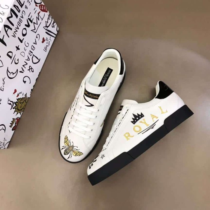 DOLCE AND  G@BB@N@ PORTOFINO WASP PRINT SNEAKERS IN WHITE   DG104