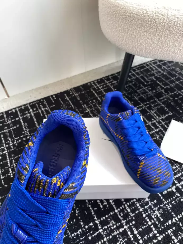 BURB5RRY CHECKED KNITTED SNEAKERS   BBR100