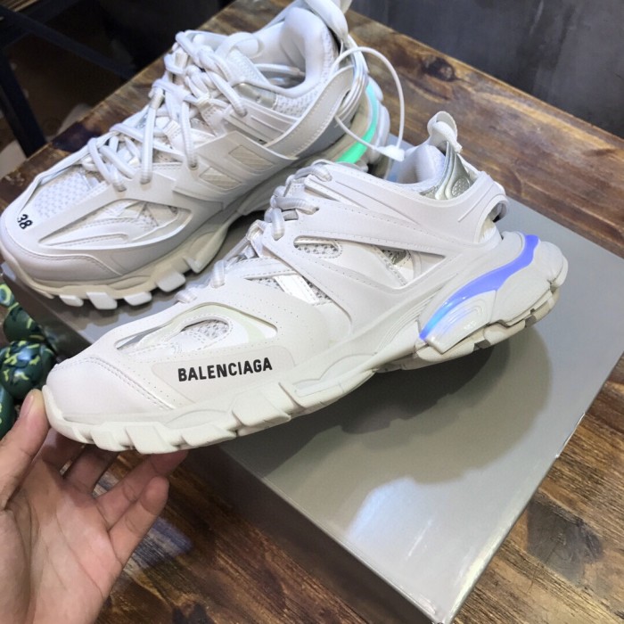 1:1 quality version 28261634 LED TRACK TRAINER Outdoor Sports Shoes 8 colors