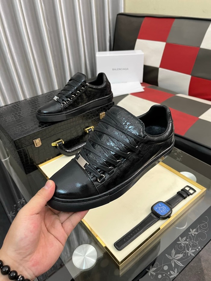 1:1 quality version Wrinkled Cowhide Leather Solid Color Sneakers 3 colors 28764543