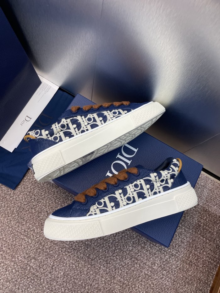 1:1 quality version 3D Embroidered Letter Shoes 28487656