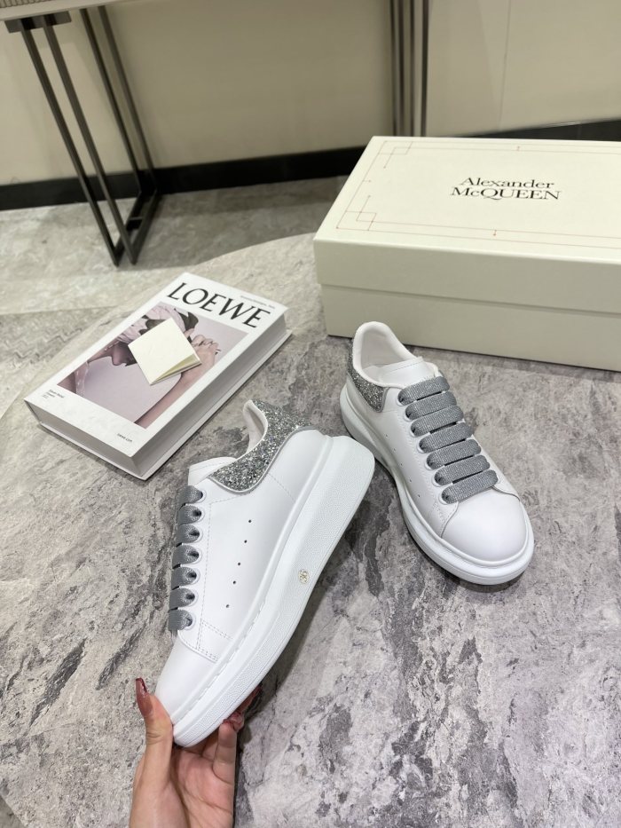 1:1 quality version Shoes Tail Sequins Heightened White Shoes 4 colors