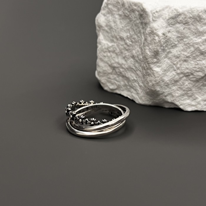28222562 Three-ring Cross Ring