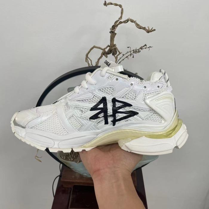 1:1 quality version B Runner Graffiti Mesh Series Low-Top Shoes 28630931