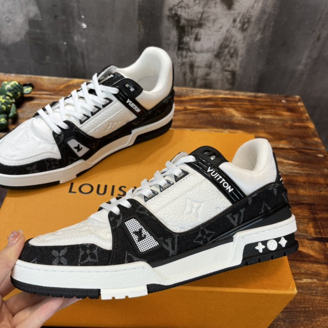 1:1 quality version Hipster Monogrammed Quilted Sneakers