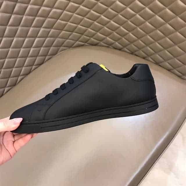 FEND1 FF LOGO PRINT LOW-TOP SNEAKERS   FD18
