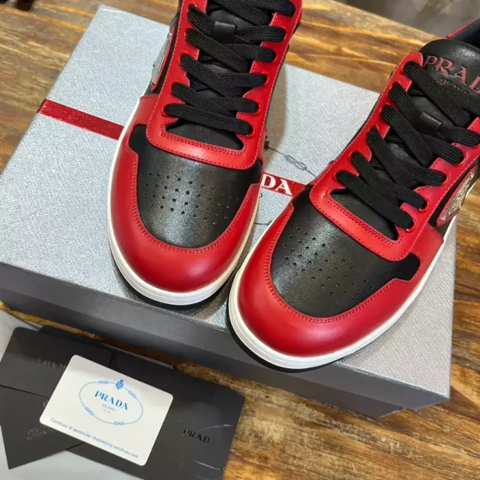 PR@DA@ DOWNTOWN LEATHER SNEAKERS RED   PRD093