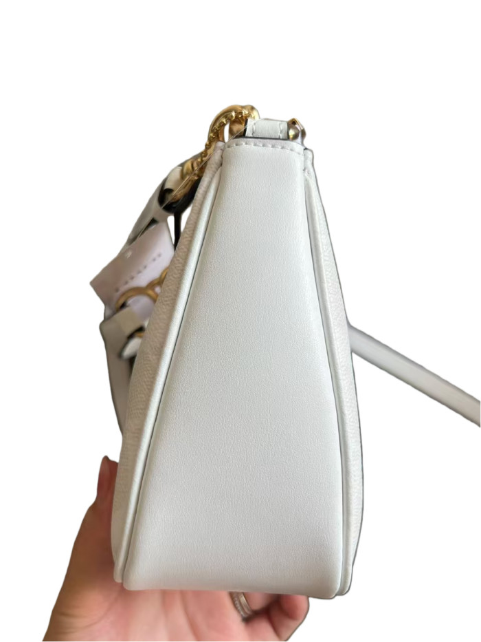 Teri 20 Gold Logo Leather Crossbody Shoulder Bag 28685273