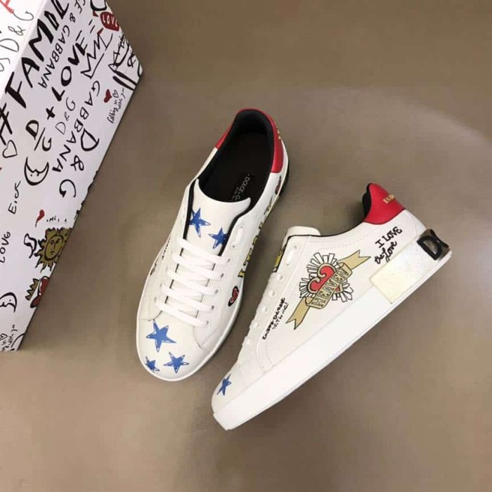DOLCE AND  G@BB@N@ LEATHER ROYAL LOVE PRINT SNEAKERS IN WHITE    DG103