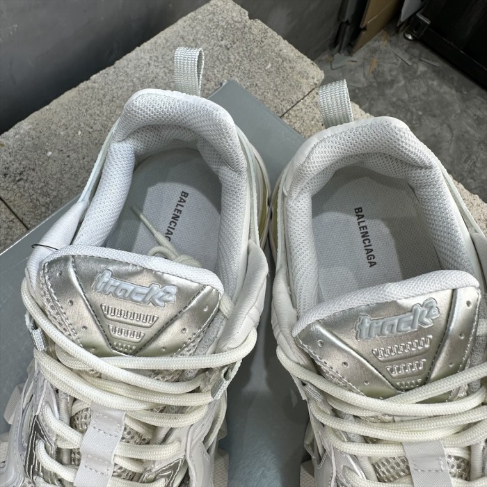 1:1 quality version 28321505 Track.2 sneakers 10 colors