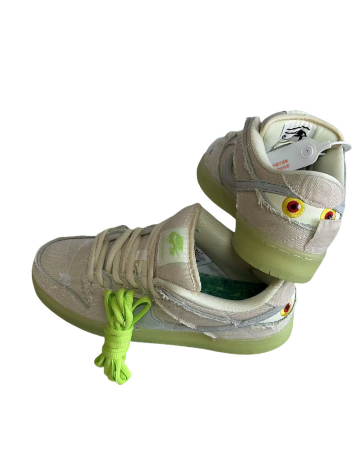 N  Dunk Glow-in-the-Dark Mummy Low Top Board Shoes