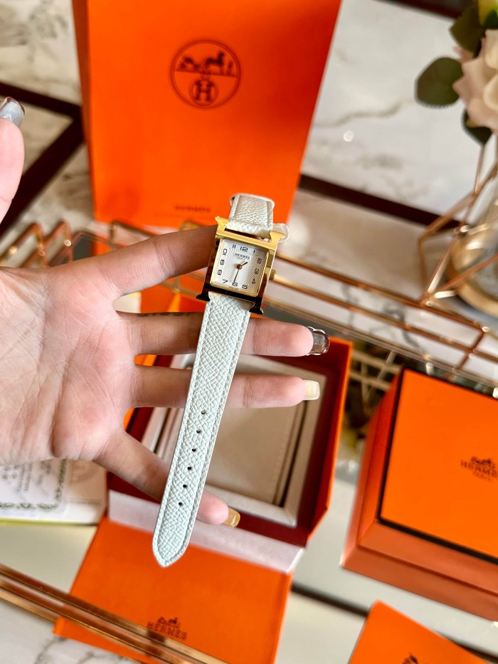 Quartz Movement Small Square Case Watch【Dial size: 22x22 mm】28763000