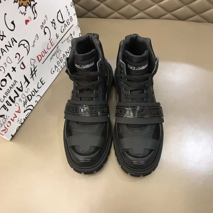DOLCE    G@BB@N@ LOGO STRAP TREKKING BOOTS   DG55