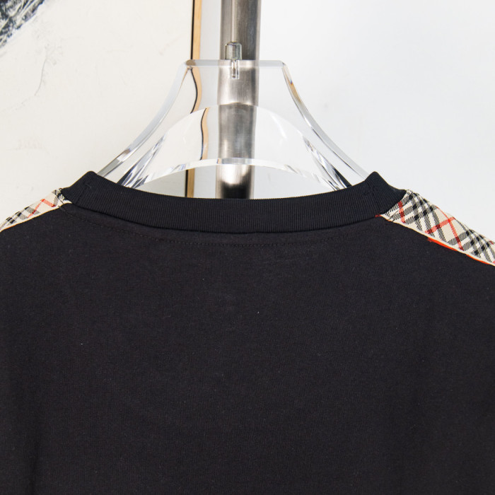 1:1 quality version 28303065 Plaid Trim Tee 2 colors