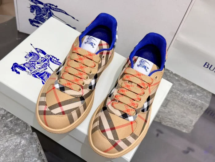 BURB5RRY TERRACE CHECK SNEAKERS   BBR093