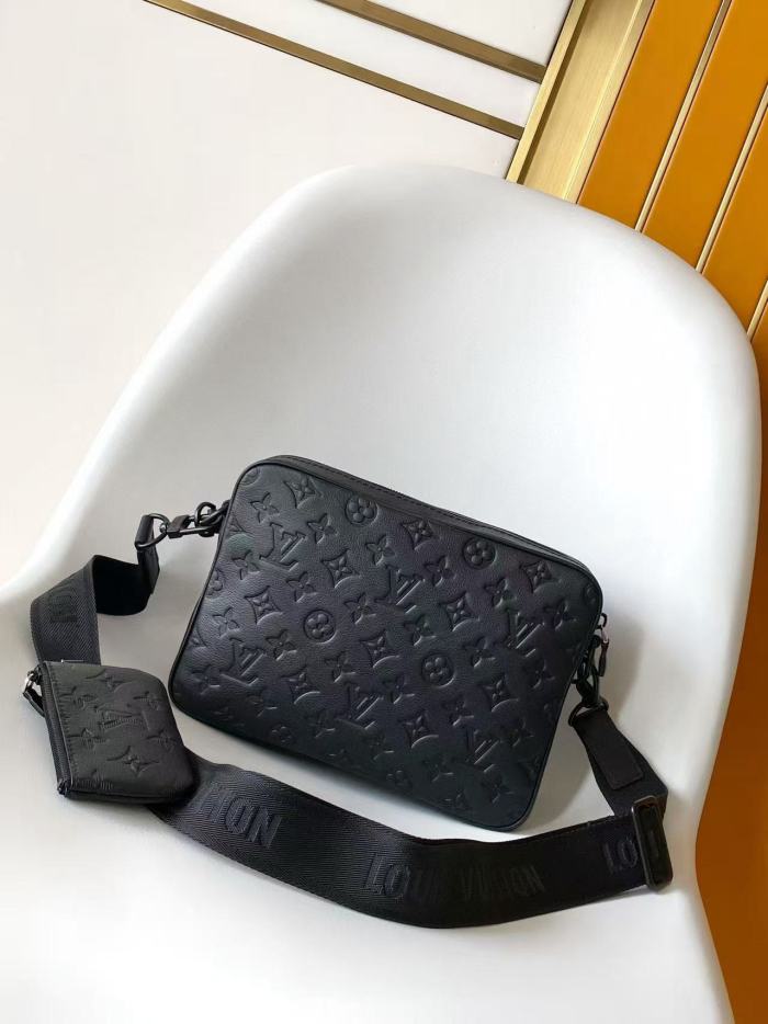 1:1 quality version Classic Embossed Leather Cross-body  Single Shoulder Bag 28749281