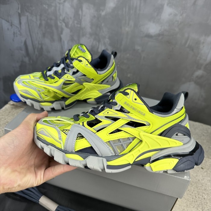 1:1 quality version 28321505 Track.2 sneakers 10 colors