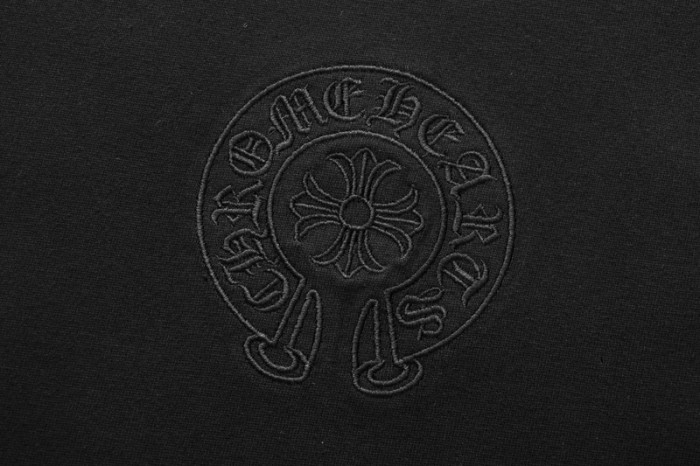 Back a line of horseshoe logo embroidery Tee 3 colors
